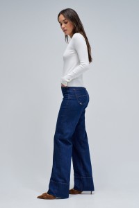 BASIC KNIT SWEATER