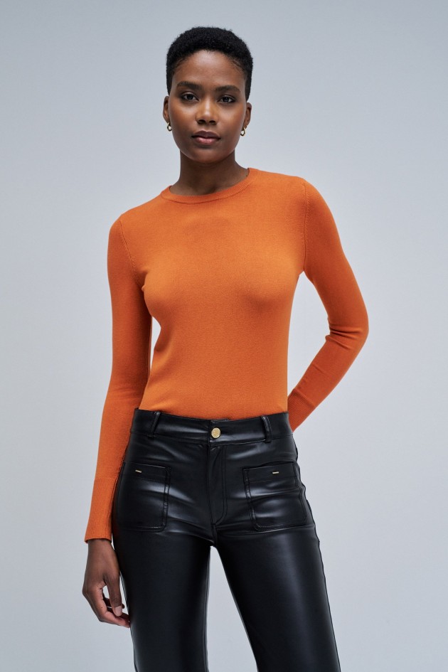 BASIC KNIT SWEATER