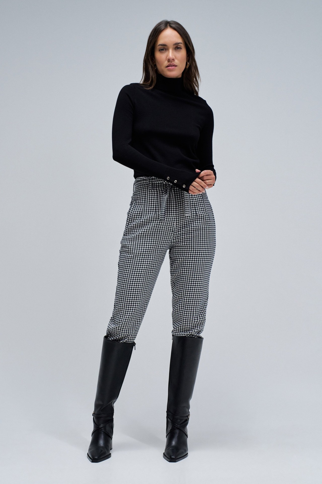 HIGH NECK SWEATER