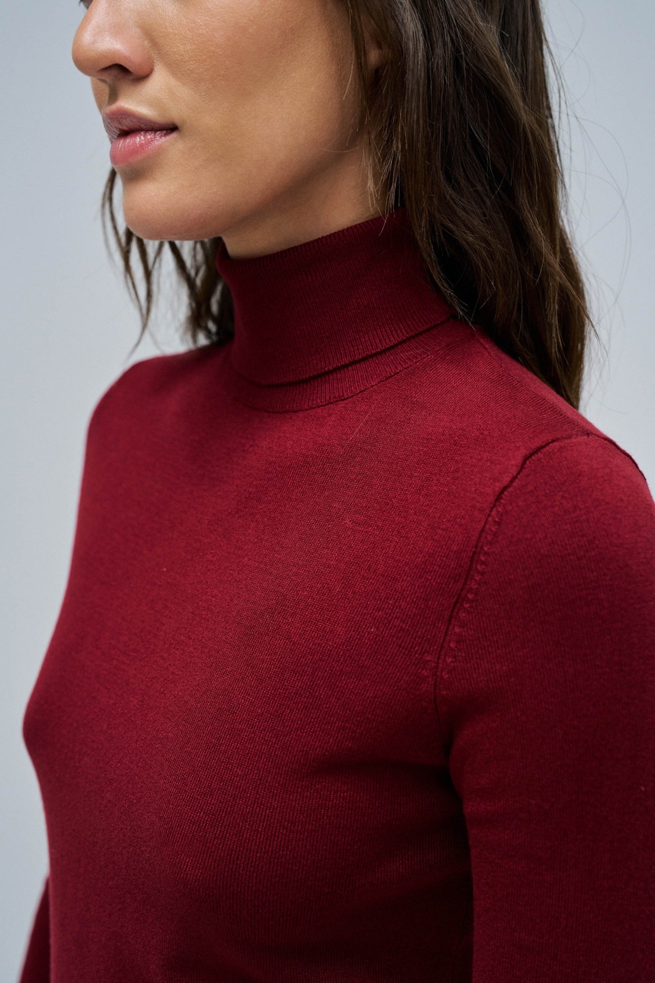 HIGH NECK SWEATER