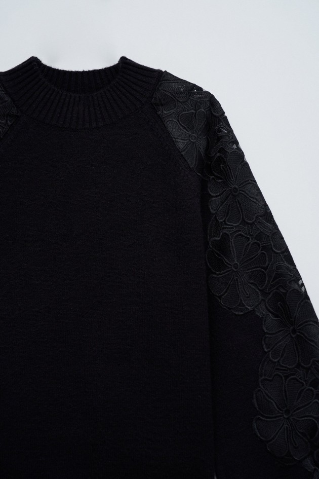 KNIT SWEATER WITH LACE