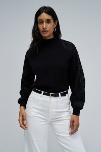 KNIT SWEATER WITH LACE