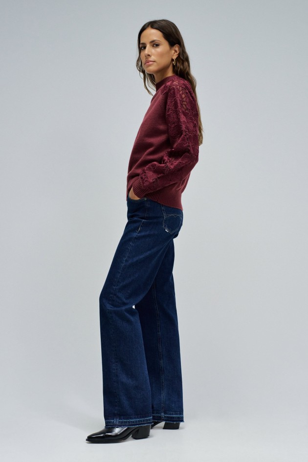 PULL EN MAILLE AVEC DENTELLE