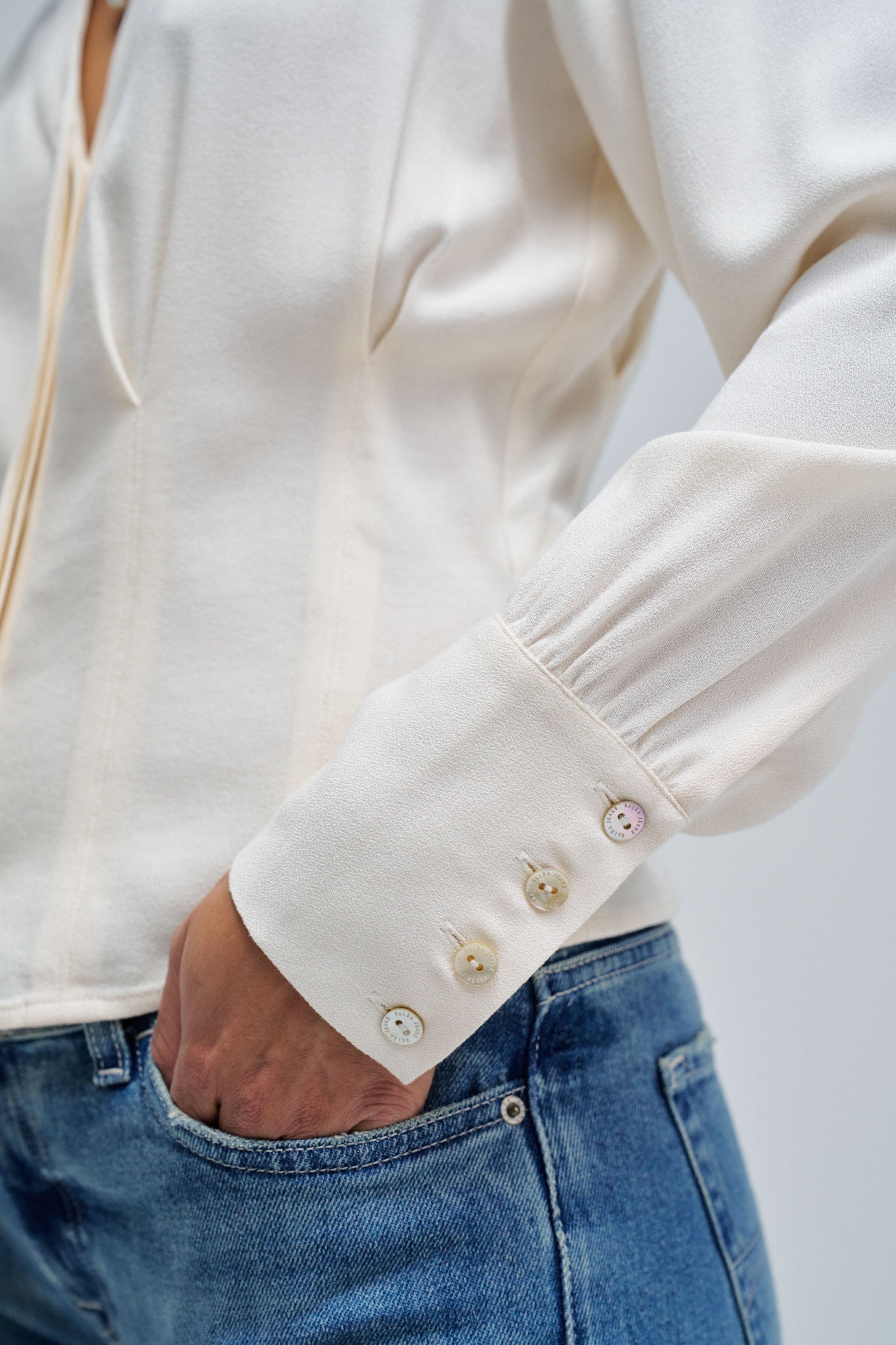 BLUSA ESTILO ESPARTILHO