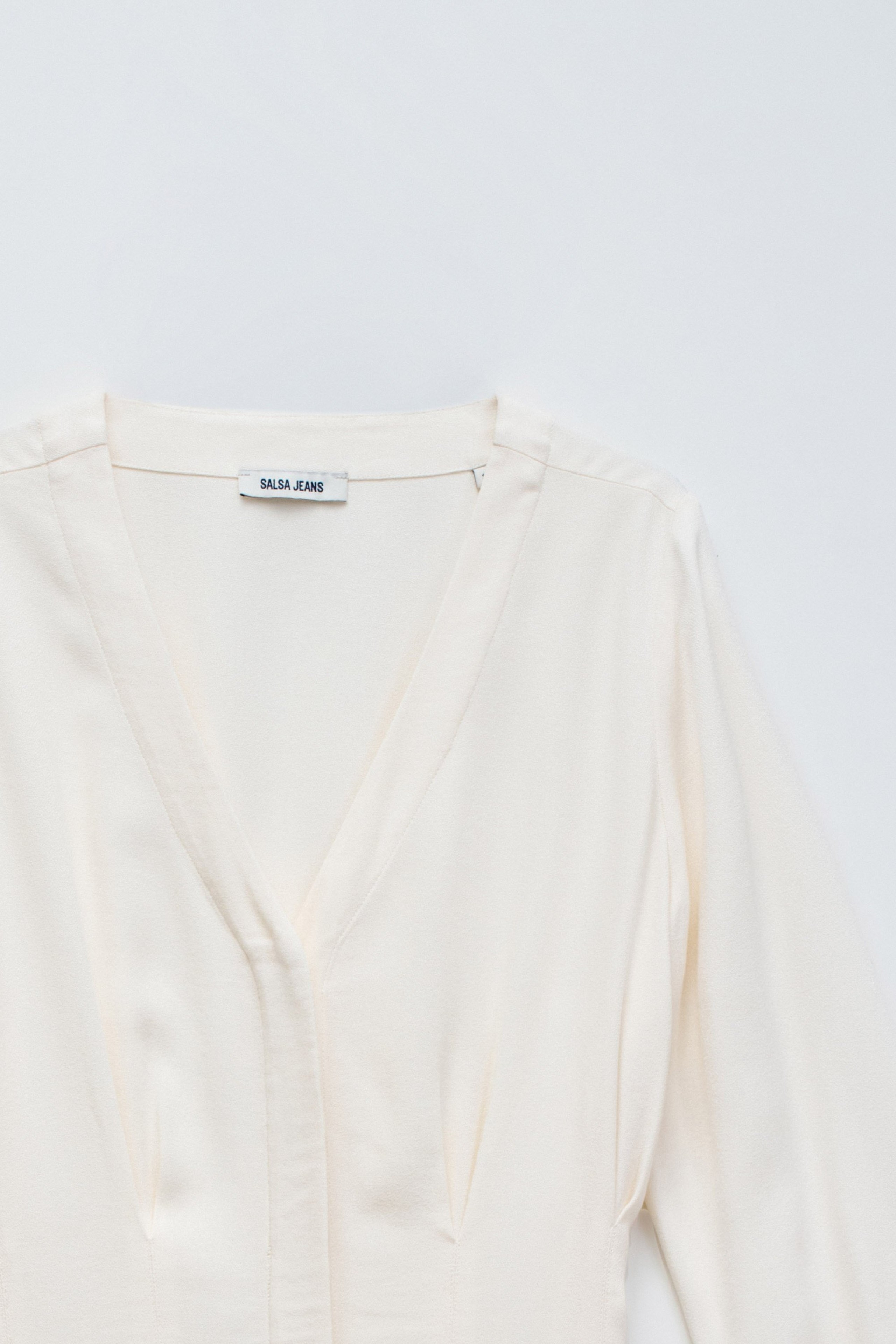 BLUSA ESTILO ESPARTILHO