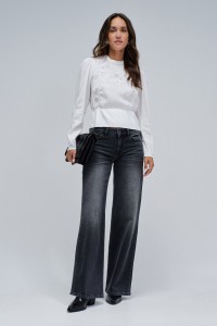 BESTICKTE BLUSE