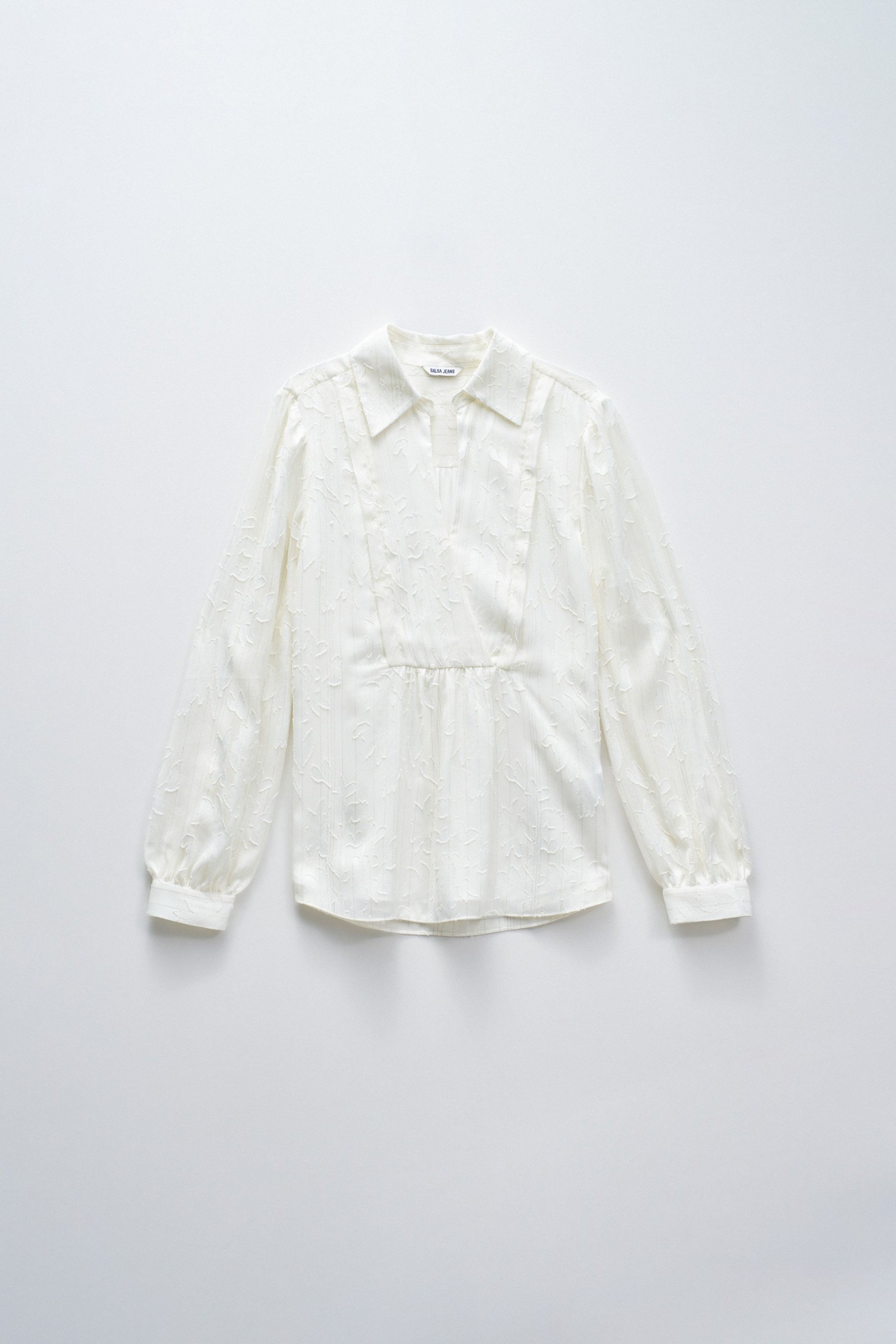 BLUSA COM JACQUARD