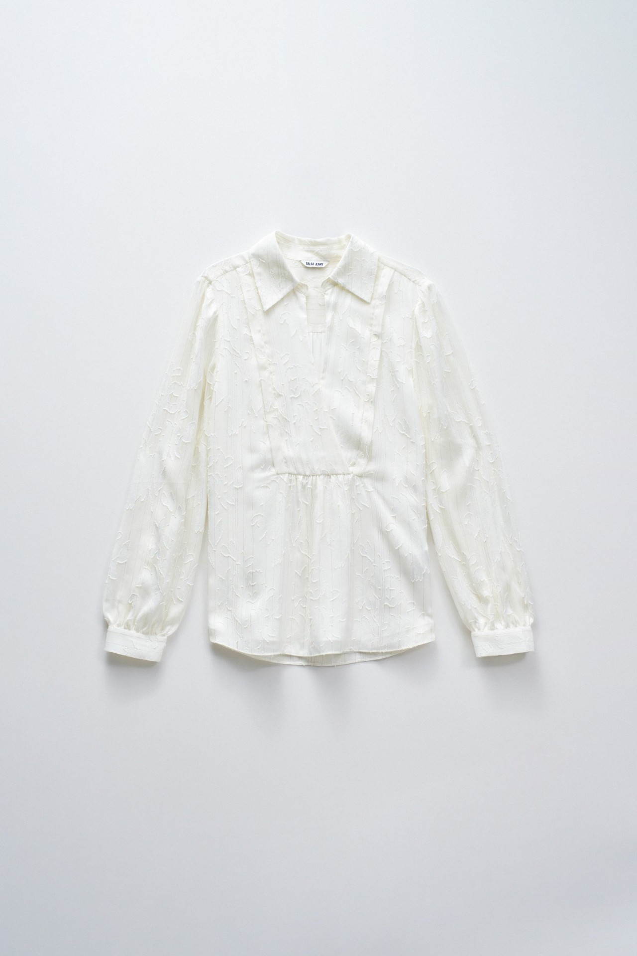 BLUSA COM JACQUARD
