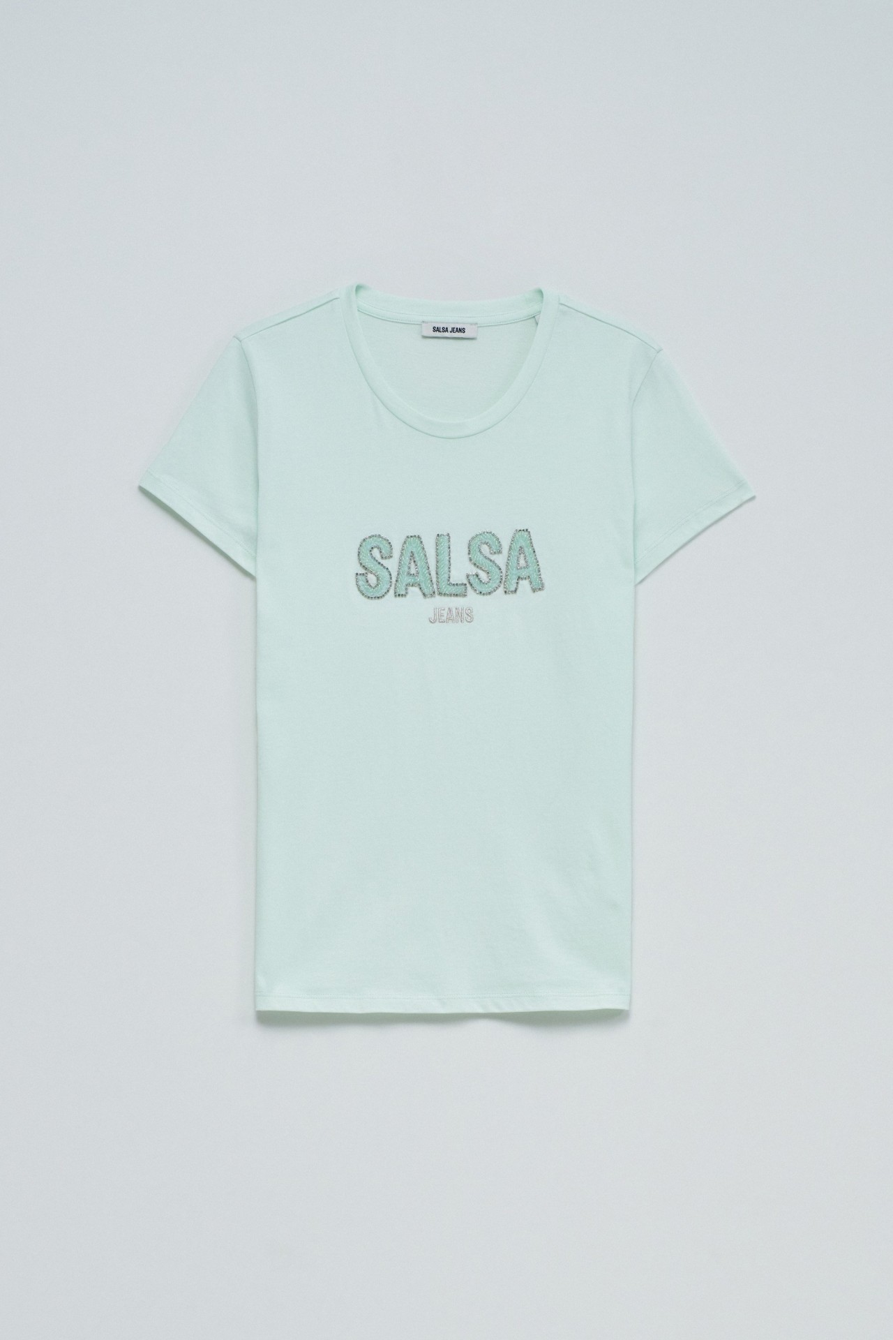 T-SHIRT MIT BRANDING