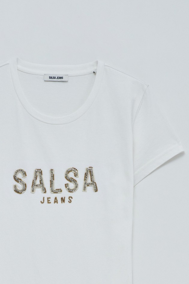 T-SHIRT MIT BRANDING