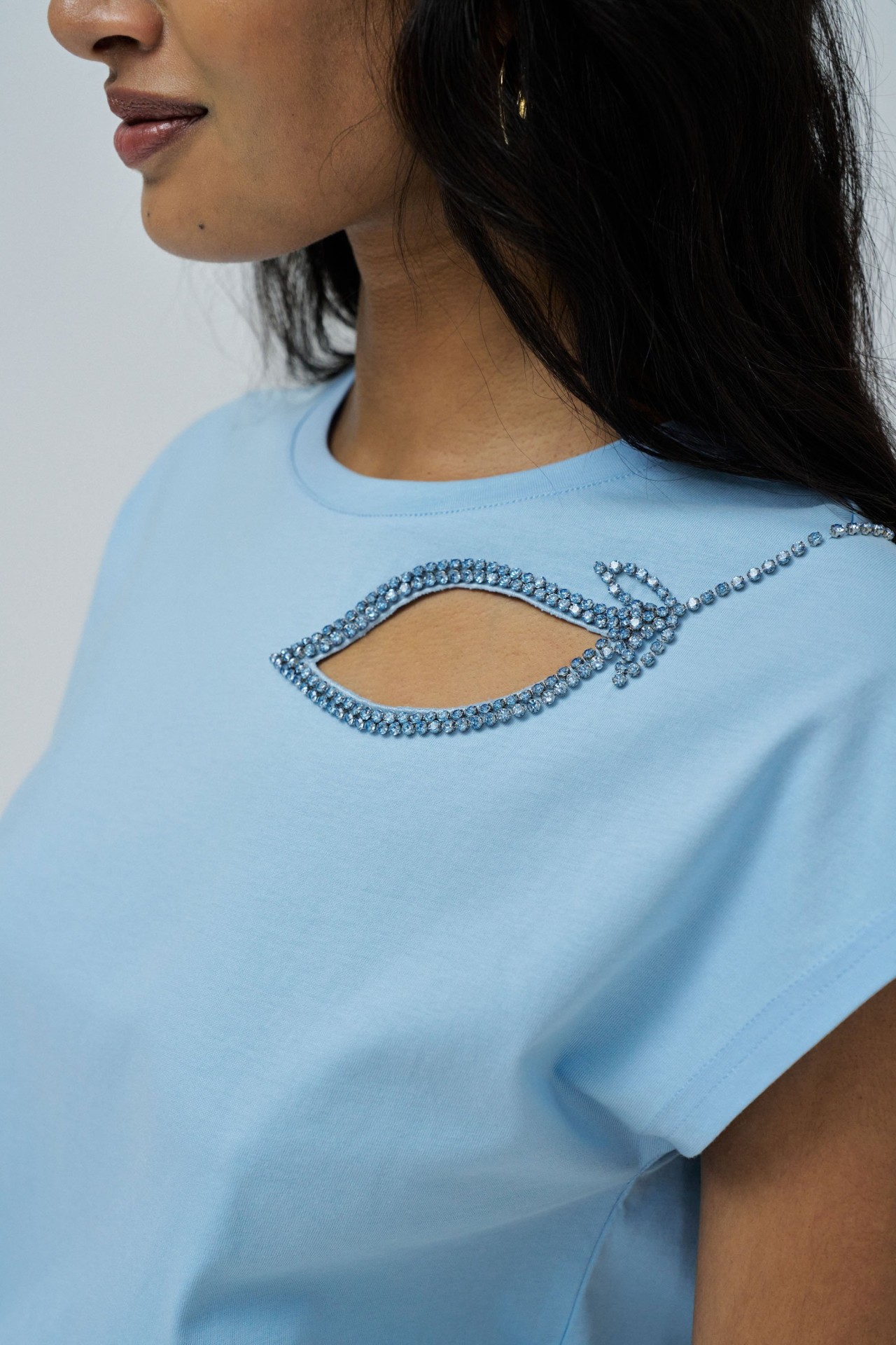 T-SHIRT WITH CHEST CUTOUT
