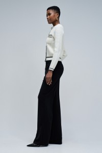 CARDIGAN COM BOT�ES DOURADOS