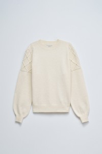 KNIT SWEATER WITH PEARLS