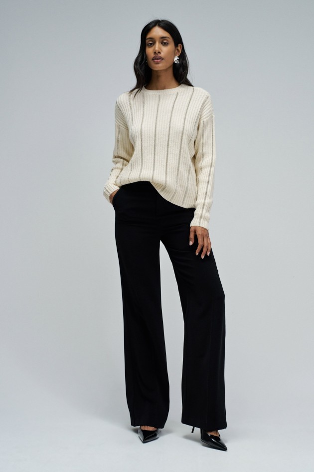 PULL EN MAILLE AVEC LAINE