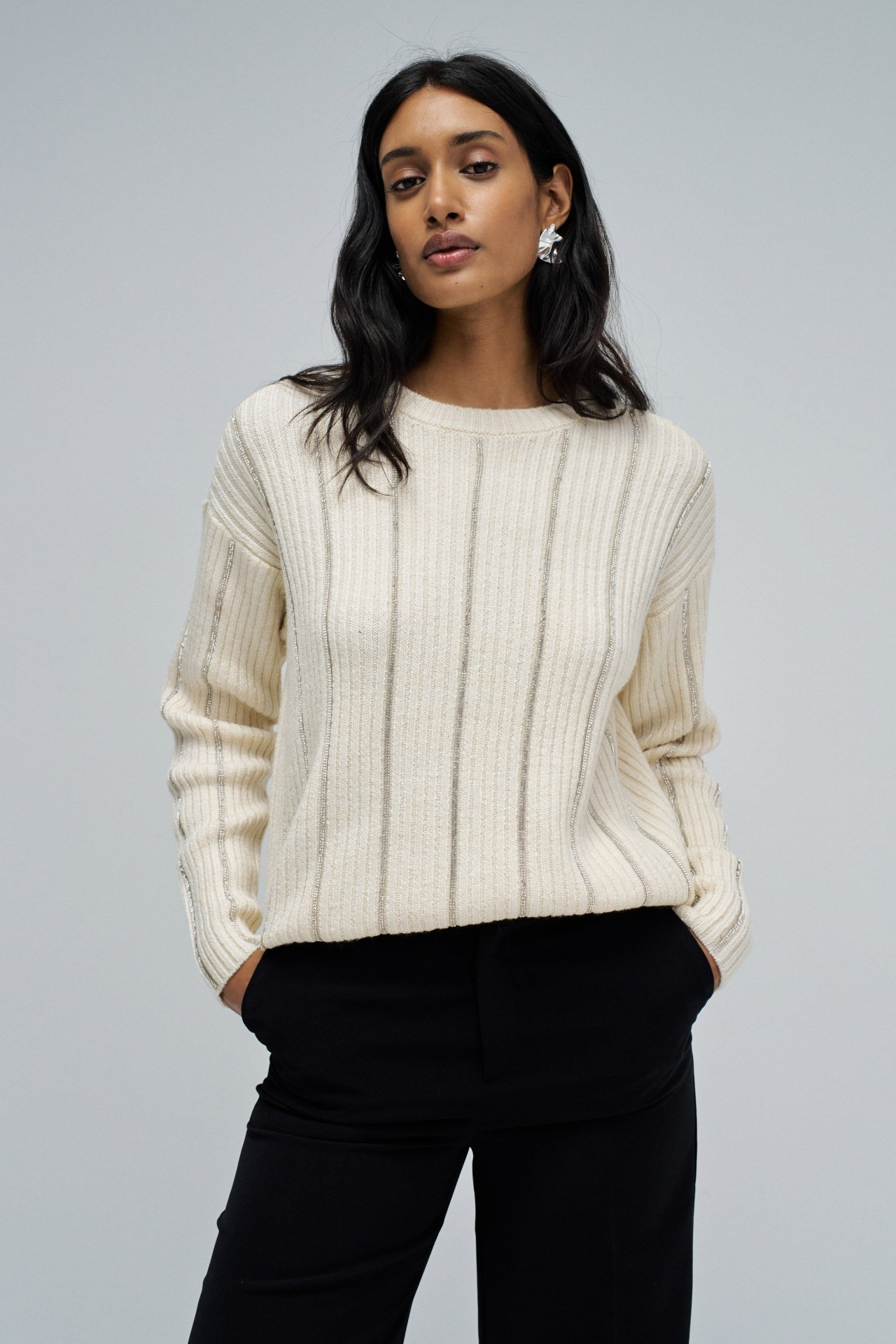 PULL EN MAILLE AVEC LAINE