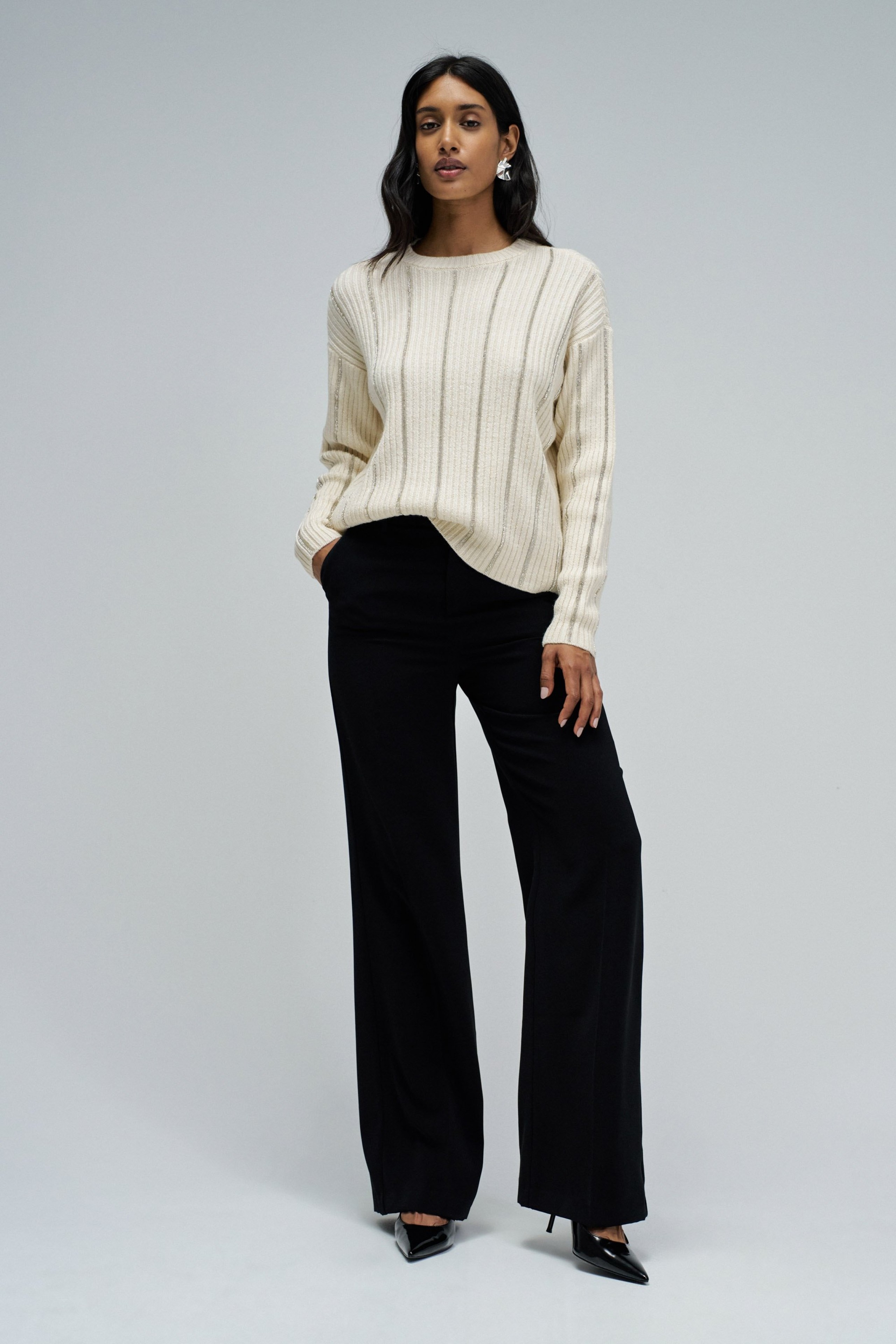 PULL EN MAILLE AVEC LAINE