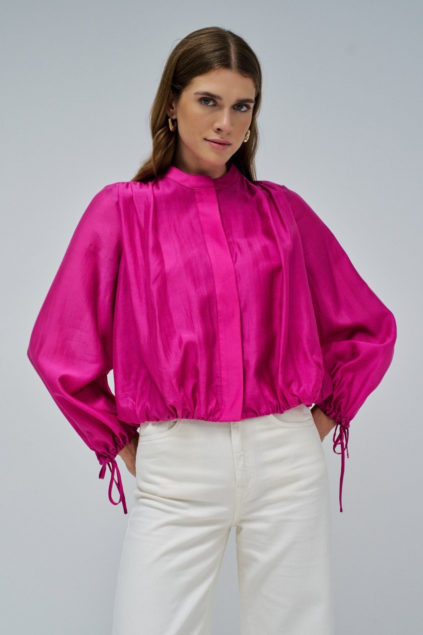 BLUSA COM MANGAS ABALONADAS
