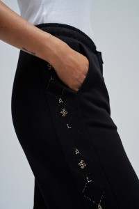 PANTALONES JOGGERS CON PIERNA STRAIGHT