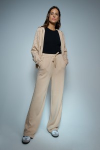 PANTALONES JOGGERS CON PIERNA STRAIGHT