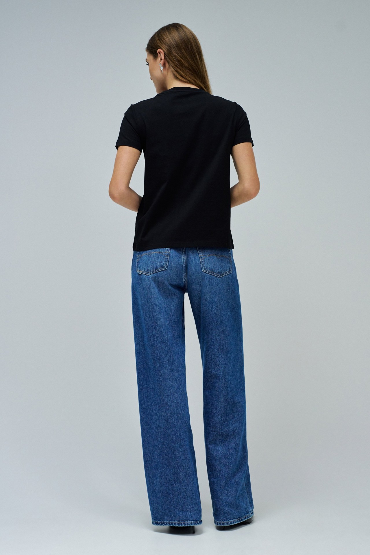 T-SHIRT WITH BEADS