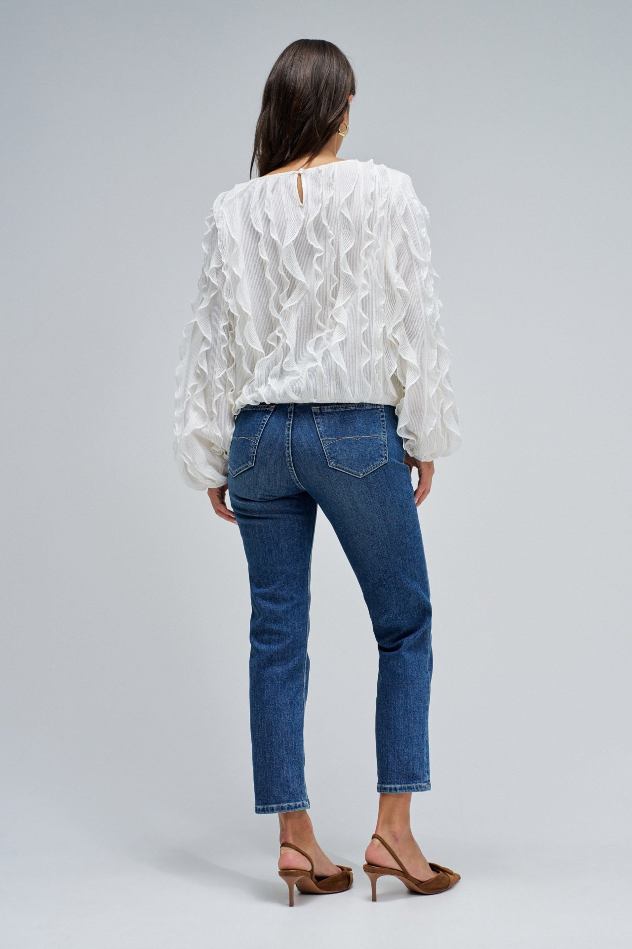 BLUSA COM FOLHOS