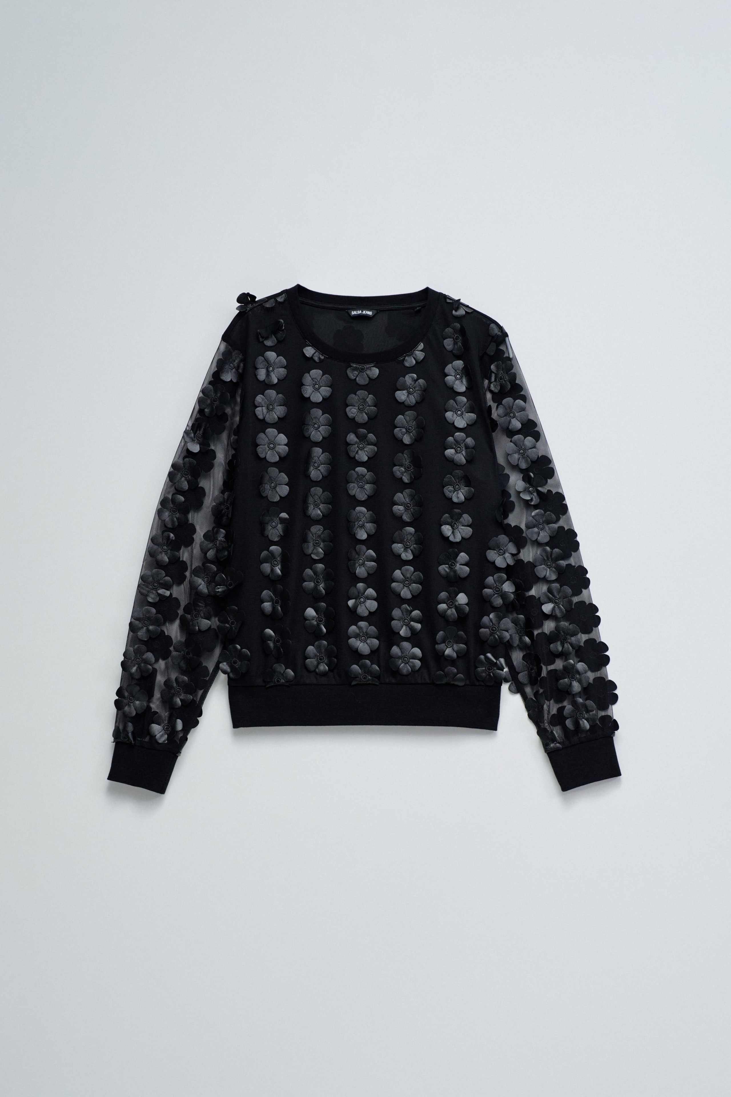 PULLOVER MIT DREIDIMENSIONALEM EFFEKT