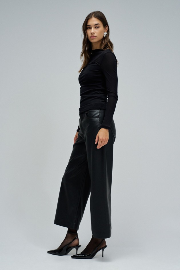 PULL EN TULLE