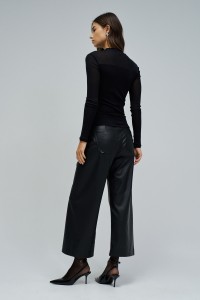 CAMISOLA EM TULE