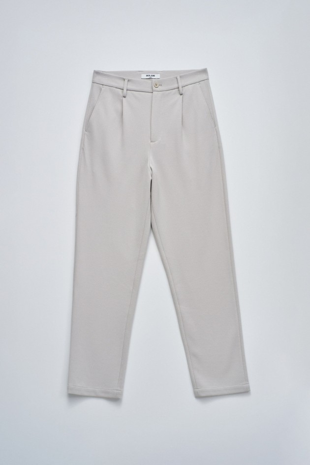 CHINO HOSEN AUS STRICKSTOFF