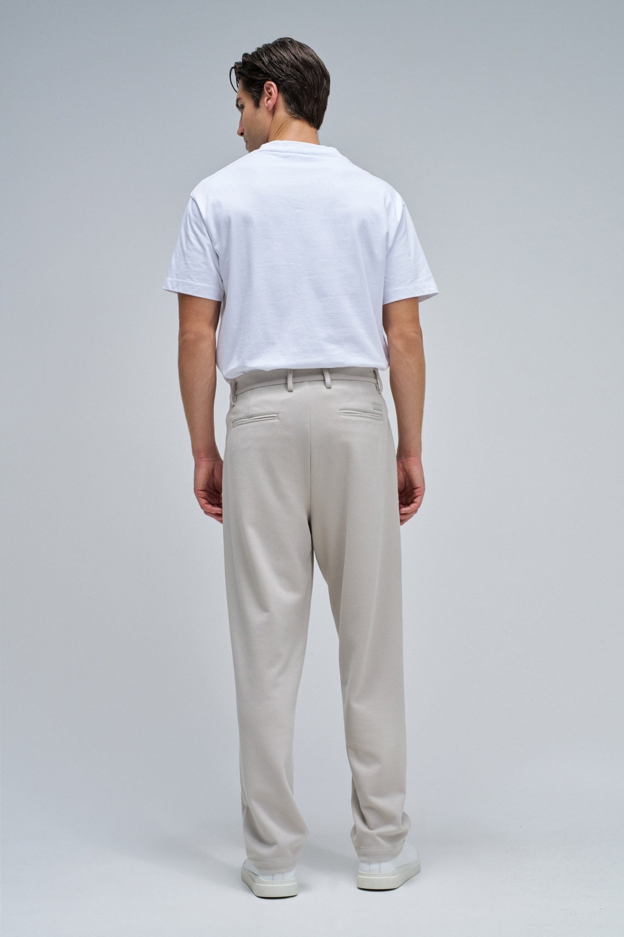 CHINO TROUSERS IN KNITTED FABRIC