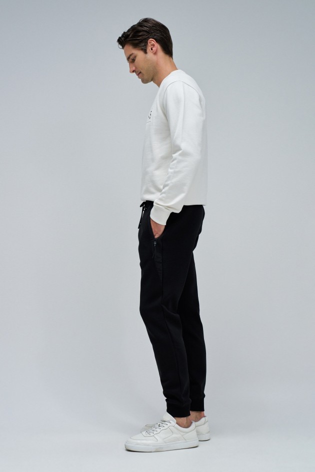 JOGGERS HOSE AUS STRICKSTOFF