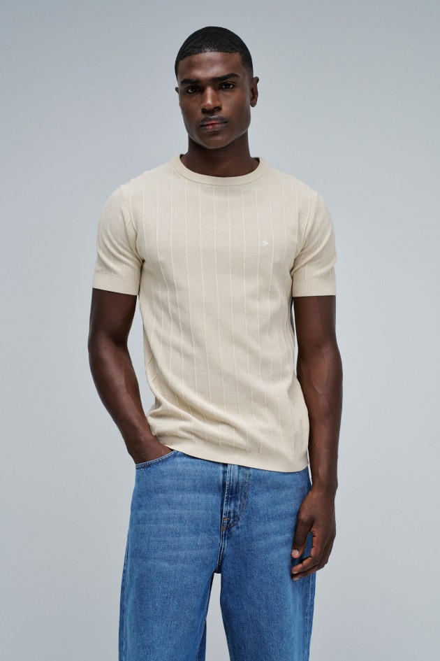 TEXTURED T-SHIRT