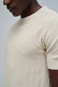 TEXTURED T-SHIRT
