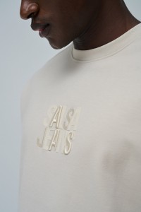 T-SHIRT COM BRANDING