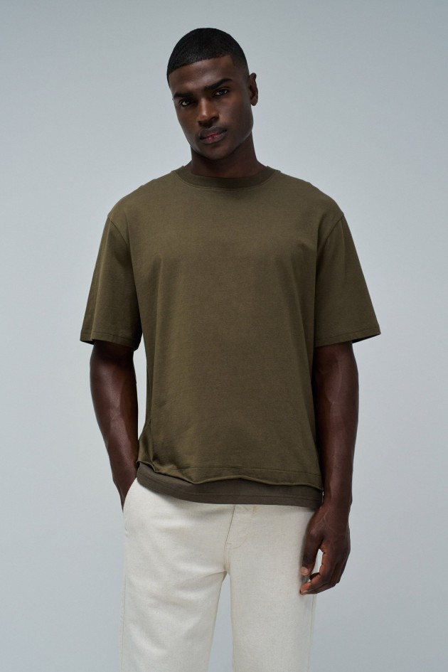 T-SHIRT COM BRANDING