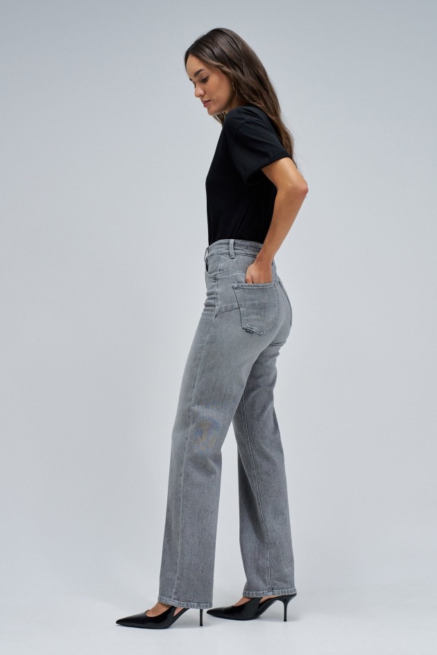 FAITH PUSH IN STRAIGHT JEANS