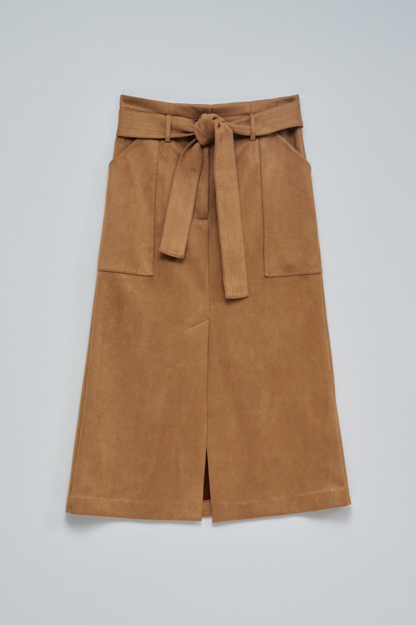 SAIA MIDI EM SUEDE