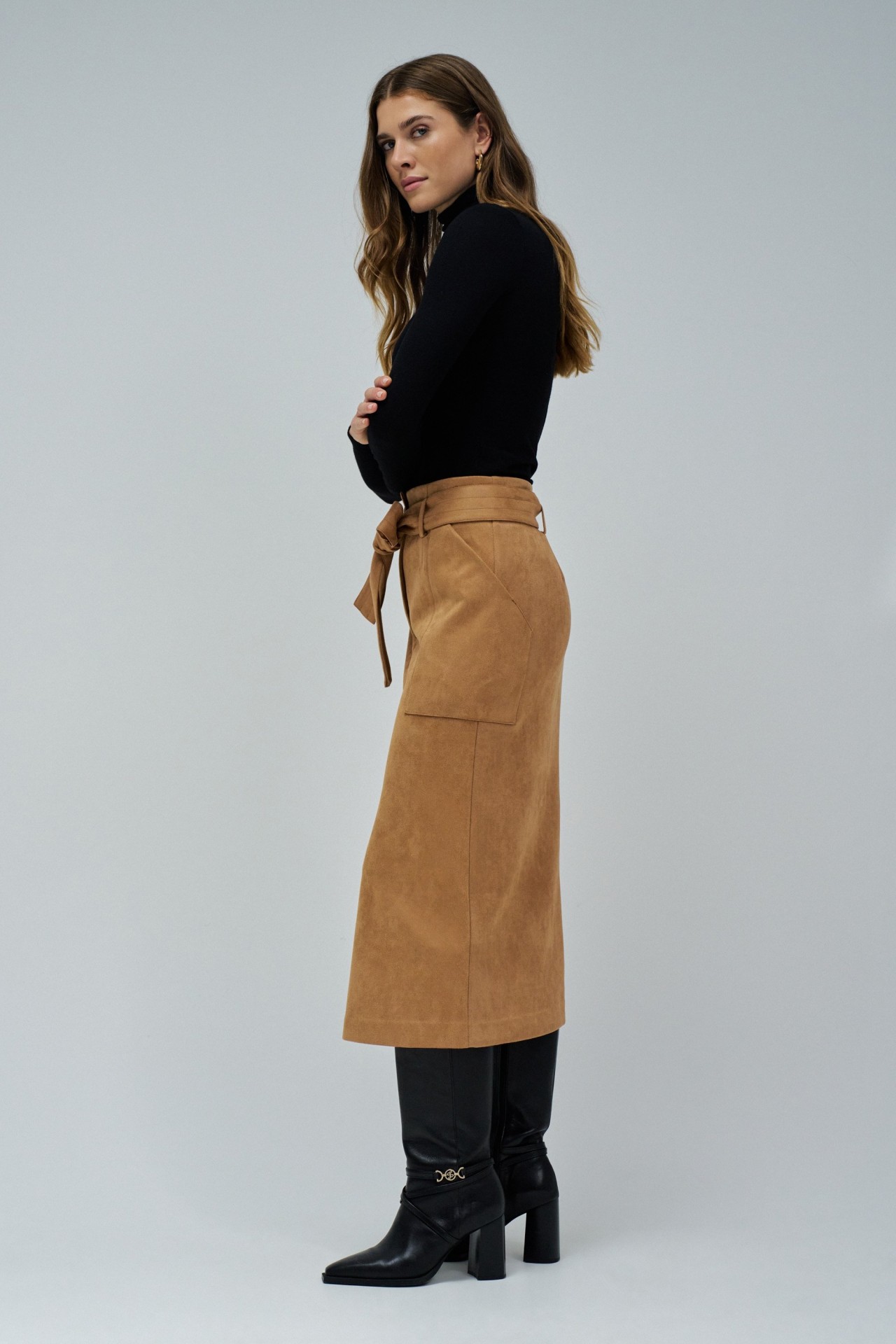 SAIA MIDI EM SUEDE
