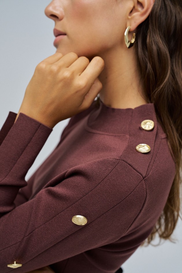 KNIT SWEATER WITH GOLDEN BUTTONS