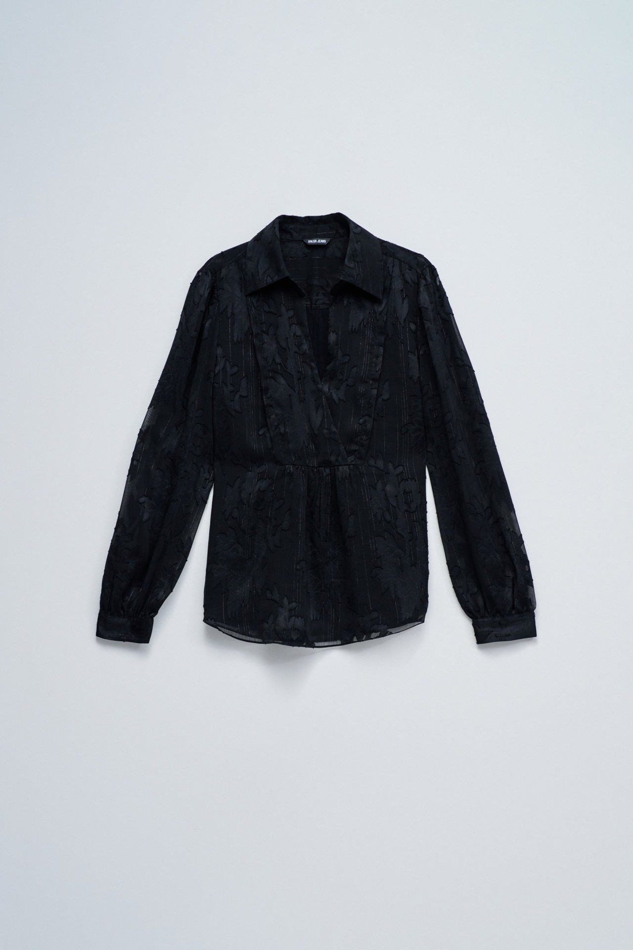 BLUSA COM JACQUARD