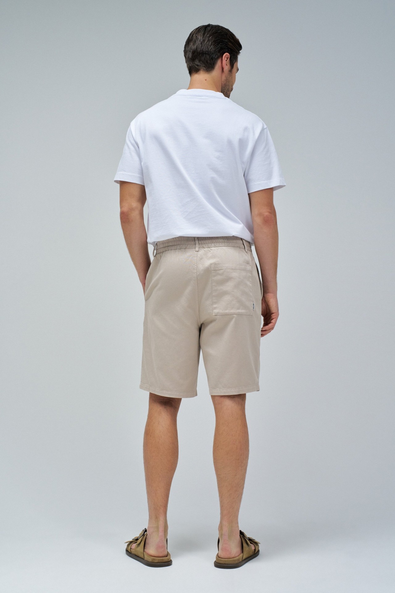 REGULAR FIT HOSEN MIT LEINEN