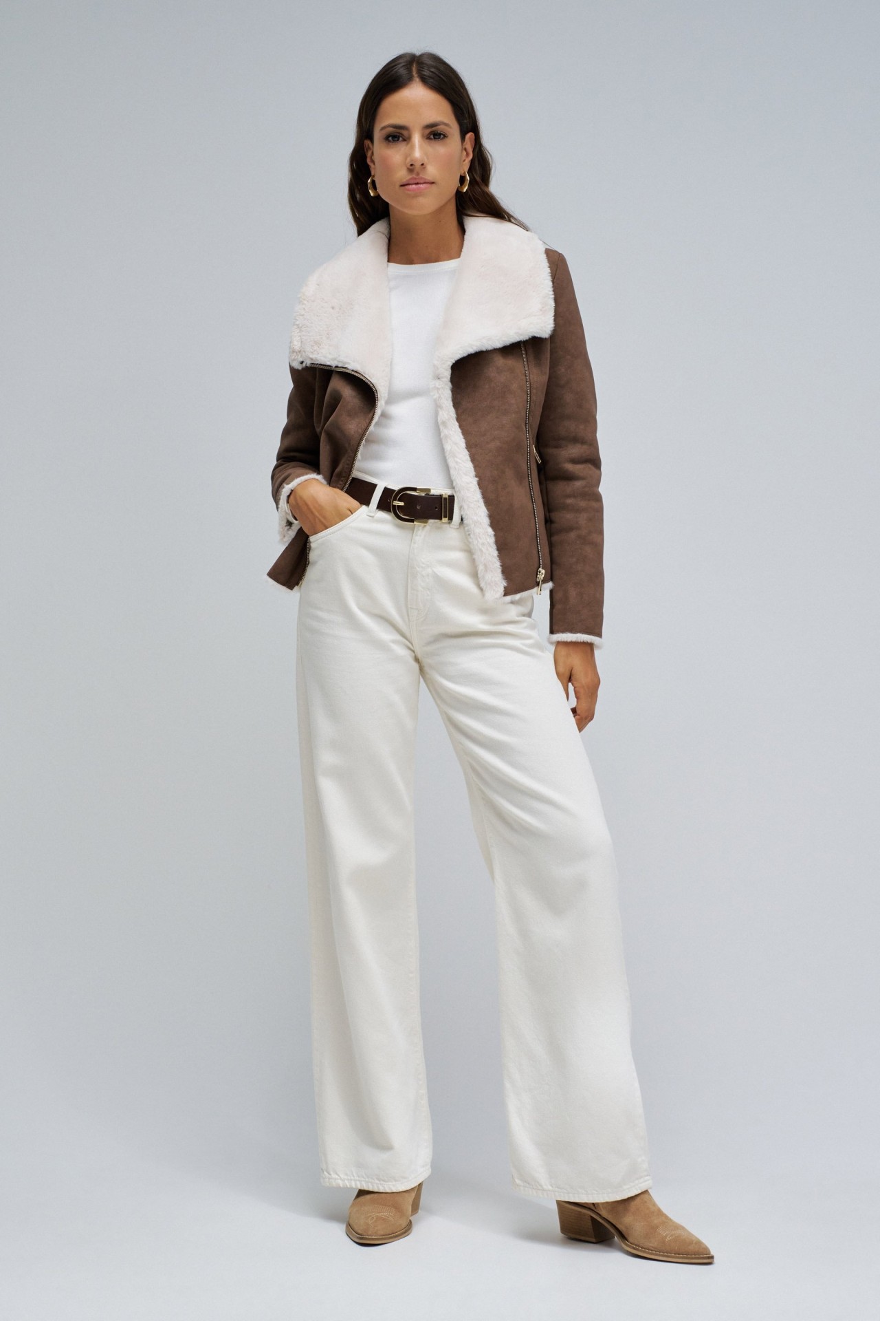 BLOUSON EN SIMILI CUIR