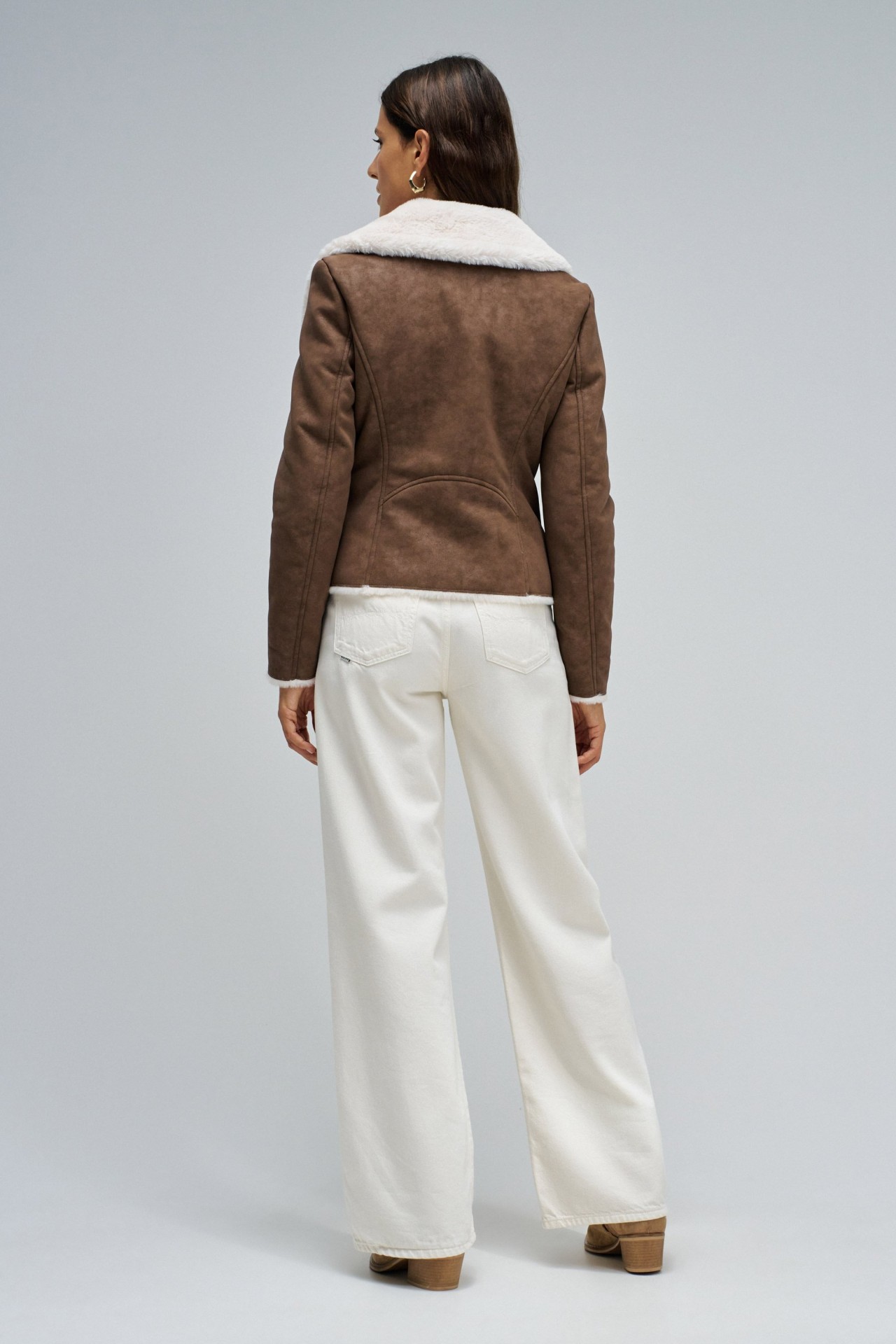 BLOUSON EN SIMILI CUIR