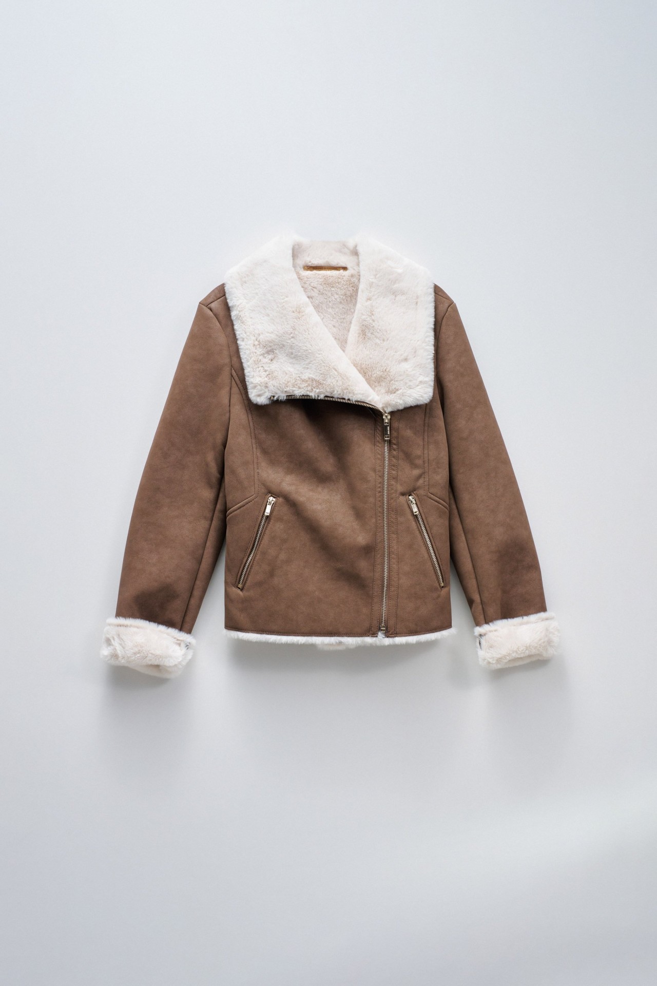 BLOUSON EN SIMILI CUIR