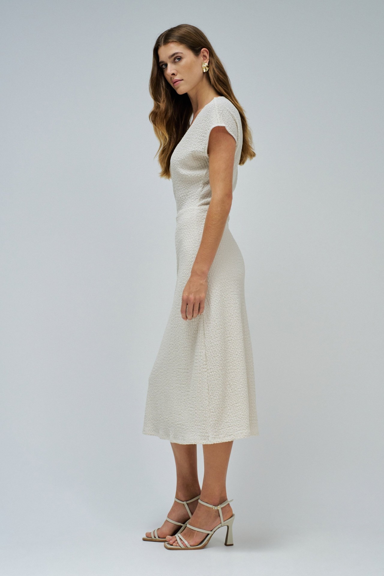 VESTIDO COM TEXTURA