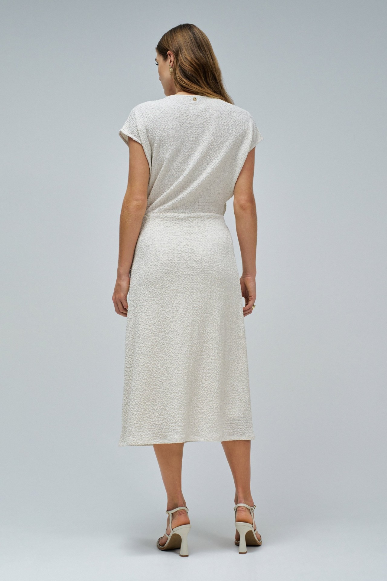 VESTIDO COM TEXTURA