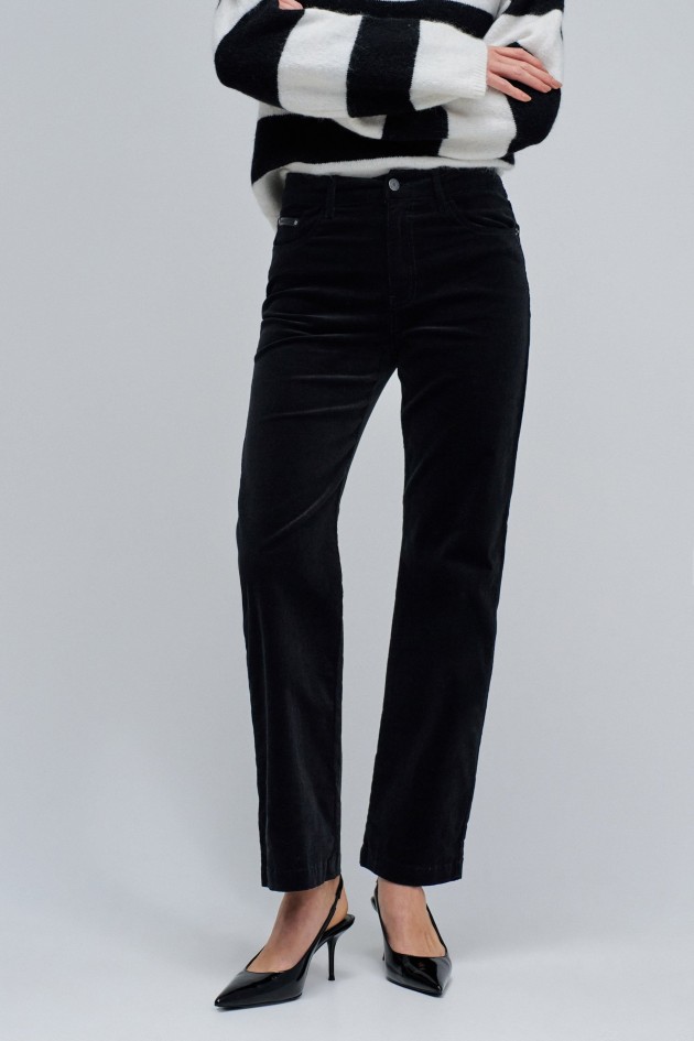 STRAIGHT JEANS AUS CORD