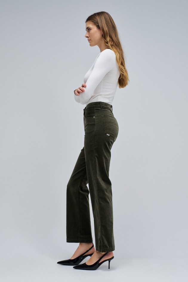 STRAIGHT JEANS IN CORDUROY