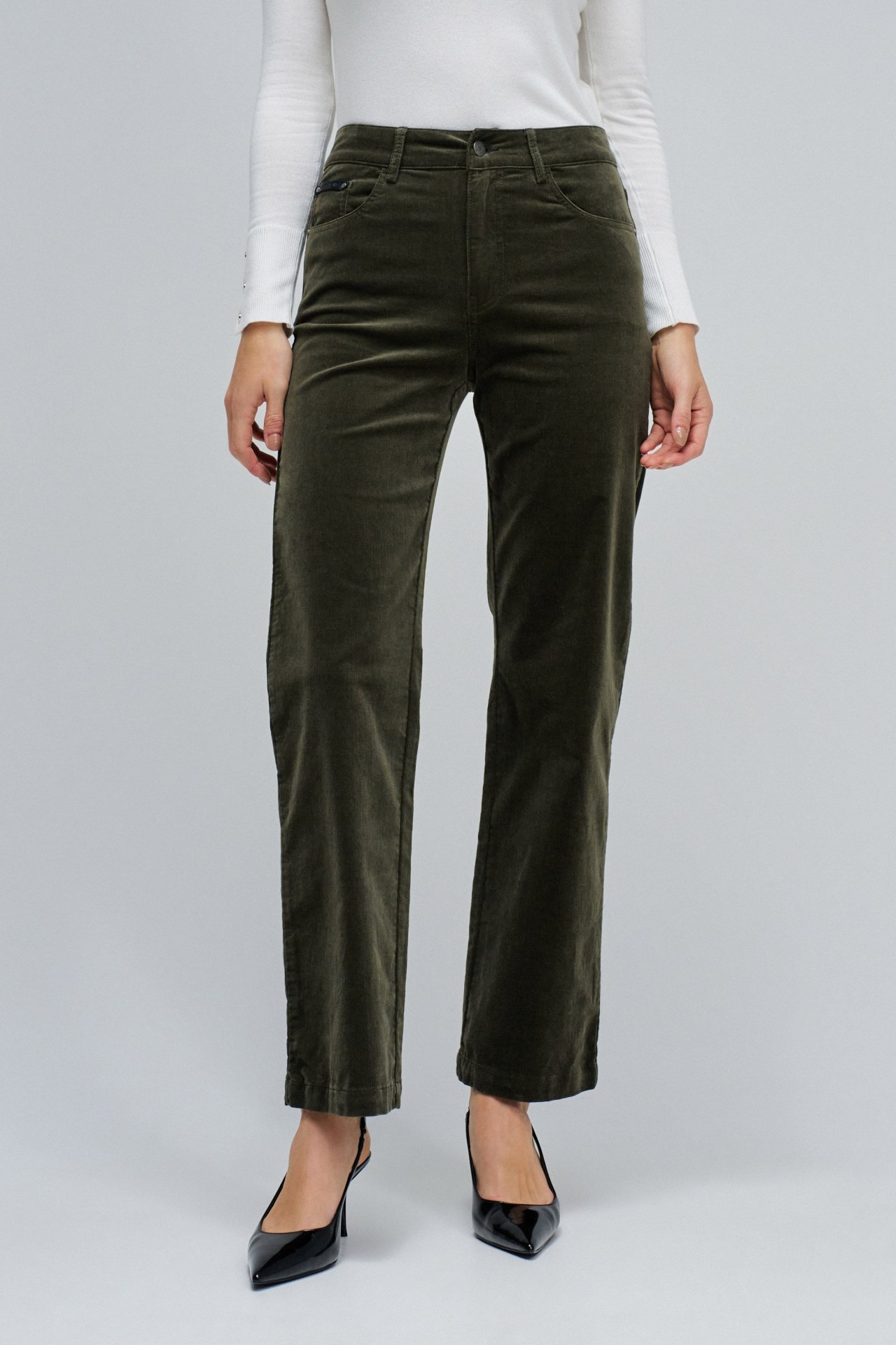 STRAIGHT JEANS AUS CORD