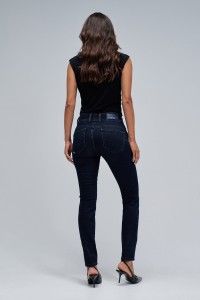 SECRET PUSH IN SKINNY JEANS SECRET PUSH IN SKINNY JEANS